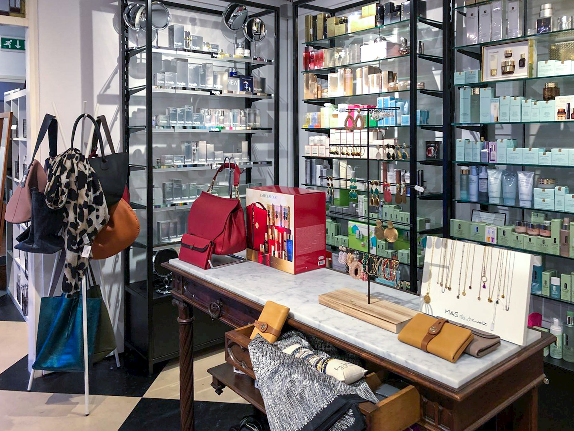 drogisterij inrichting